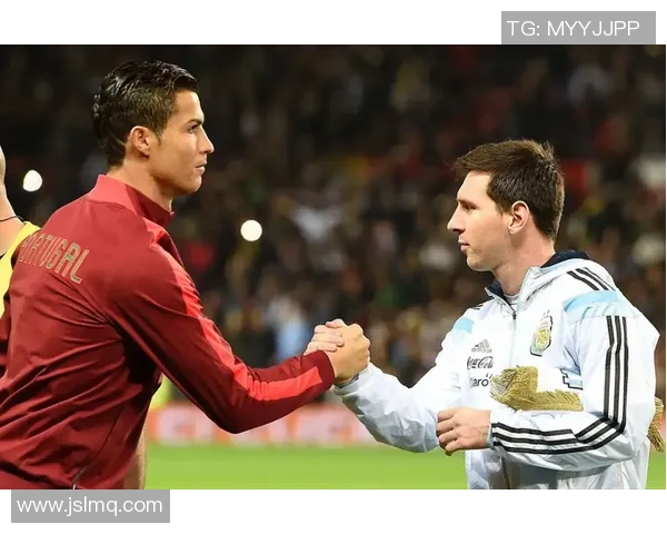 足坛巨星实力全方位解析与经典球星对比深度评价