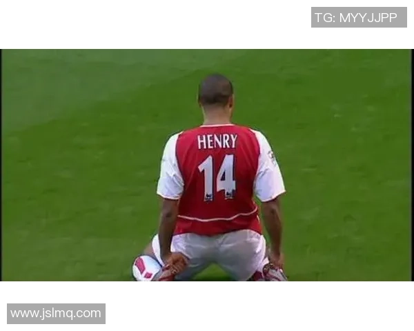 足球球星如何巧妙搓球运用技巧解析及其在比赛中的实际应用