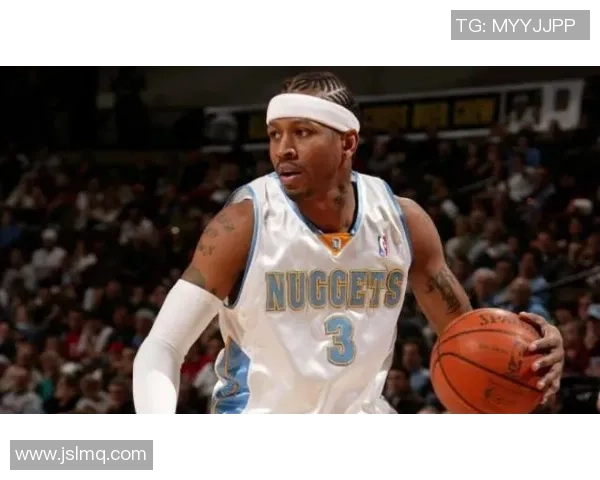 足球球星短袖休闲潮流风尚展现运动与时尚完美融合