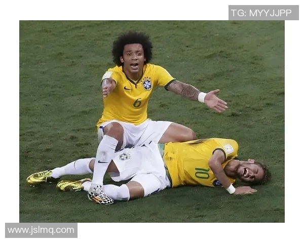 退役球星重返绿茵场后的传奇人生与足坛影响力解析 退役球星重返绿茵场后的传奇人生与足坛影响力解析